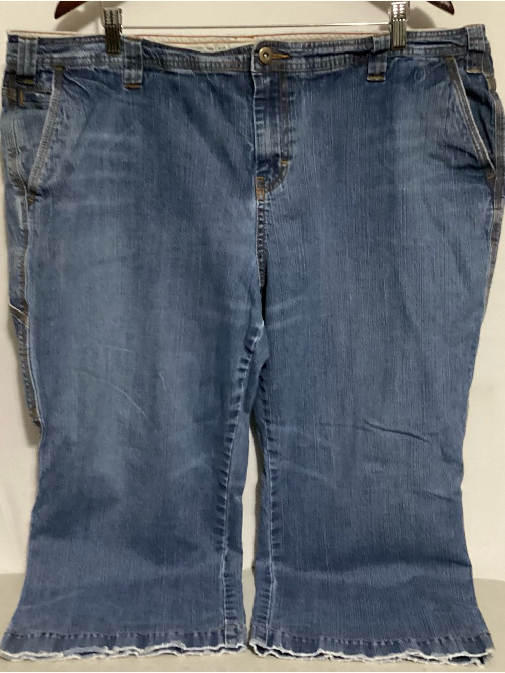 Tommy Hilfiger Women’s Light Blue Jean Capris